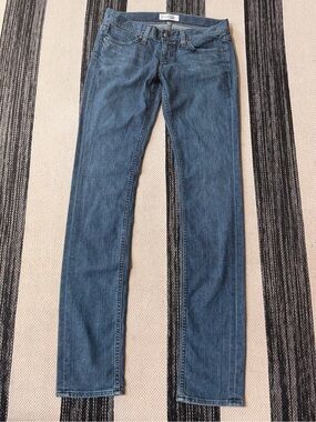 Habitual Women's Slim Straight Leg Blue Medium Wash Jeans Size 28